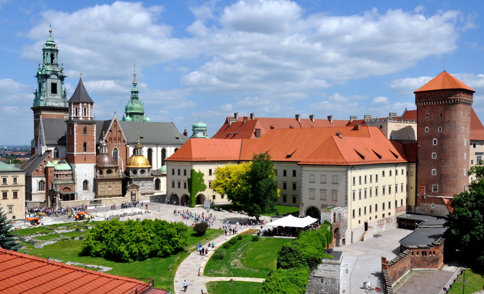 Why HPL Is Redefining Modern Polish Architecture